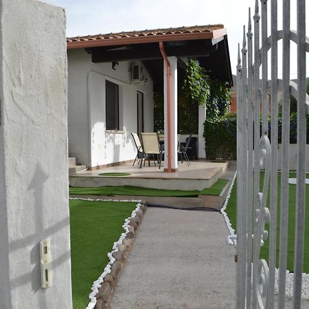 Casa Giovanna San Giovanni Suèrgiu Exterior foto